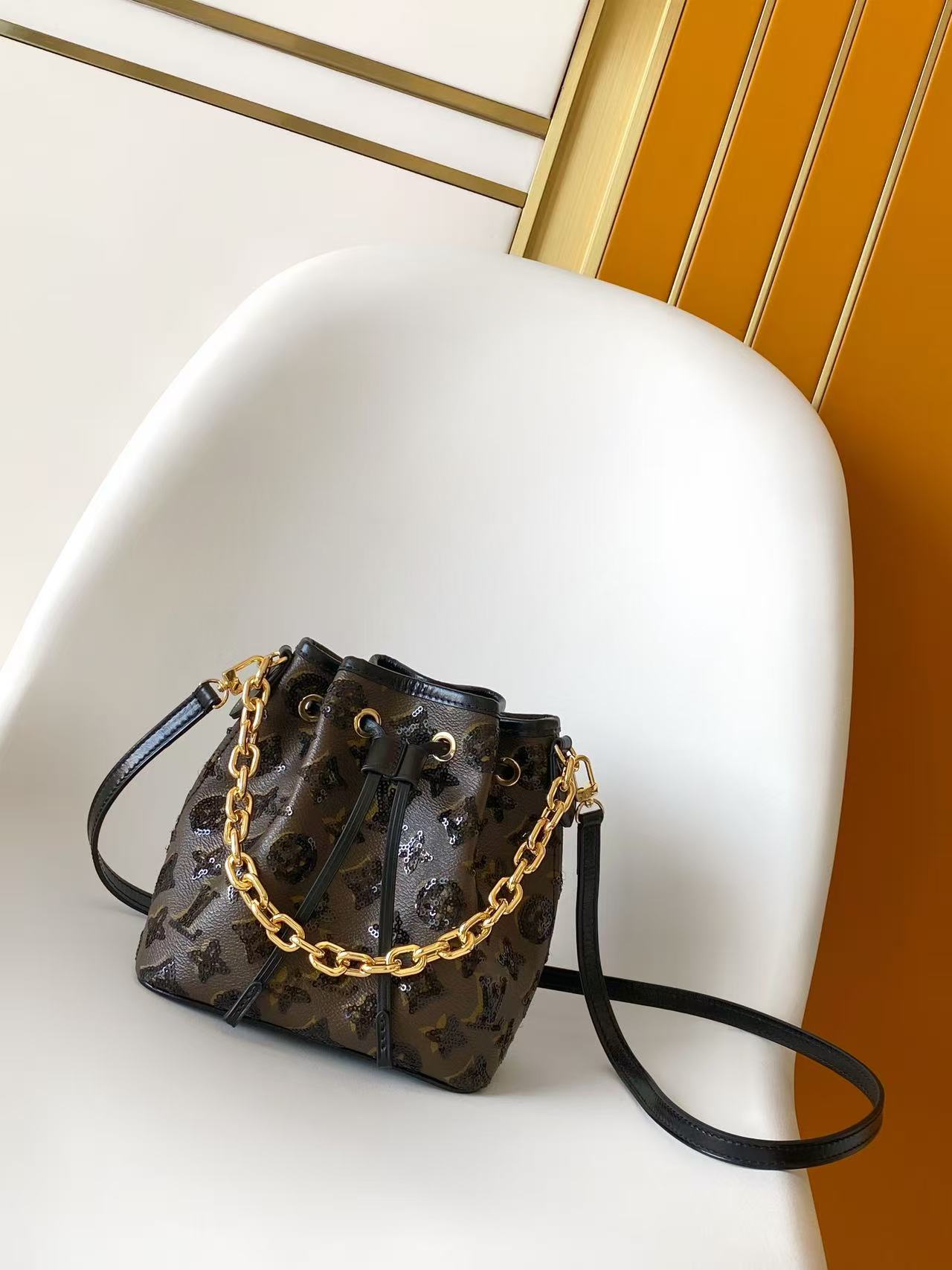 Louis Vuitton LV Classic Handbag Premium Canvas Magnetic Lock Travel Ready Luxury Designer